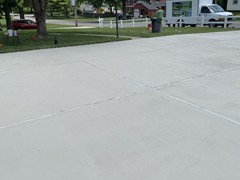 Another view of the finished driveway.